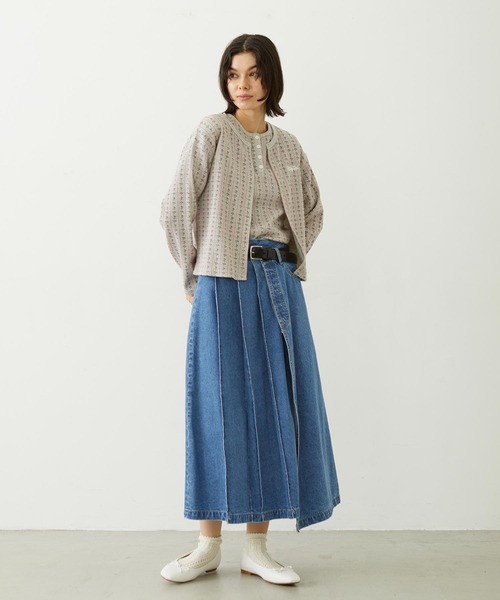 MILKFED.(ミルクフェド)の「STRIPED FLOWER WAFFLE CARDIGAN(カーディガン/ボレロ・レディース・アッシュ/オフホワイト・ONE SIZE)」の22枚目の写真
