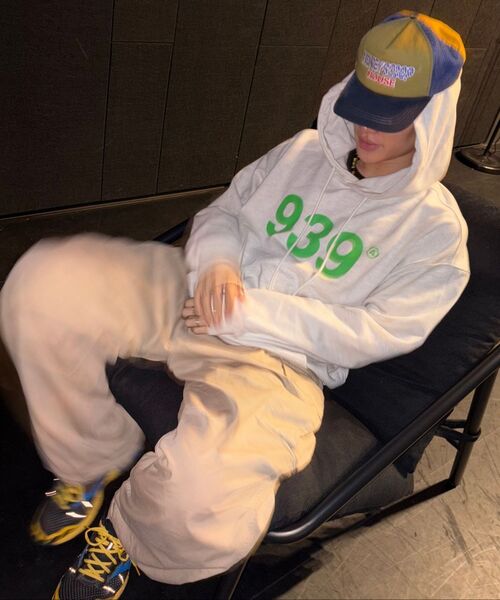ARCHIVE BOLD（アーカイブボールド）の「939 LOGO HOOD(OATMEAL)（パーカー・レディース・その他・LARGE/MEDIUM/X-LARGE）」の8枚目の写真
