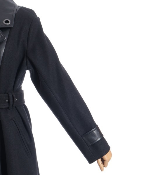 axes femme（アクシーズファム）の「チェーン付異素材切替コート（ダッフルコート・レディース・チャコール/ブルー/ブラック・FREE）」の4枚目の写真