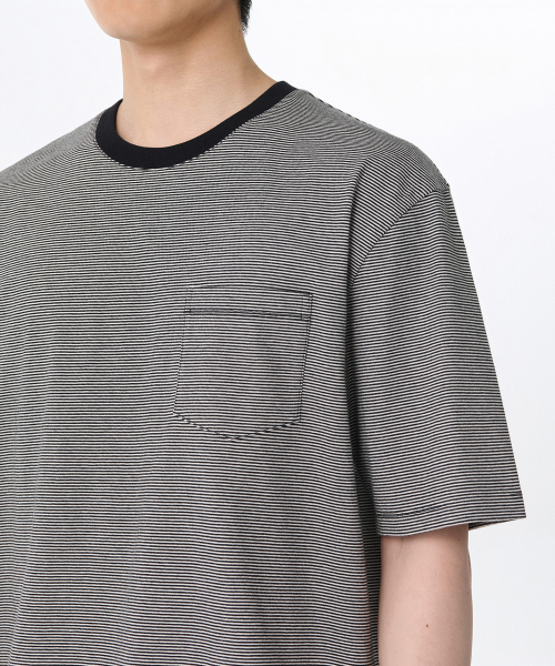 MUSINSA STANDARD（ムシンサスタンダード）の「マイクロストライプリラックスポケットTシャツ[ブラック/アイボリー]（Tシャツ/カットソー・メンズ・その他・MEDIUM/LARGE/X-LARGE/XX-LARGE/XXX-LARGE/SMALL）」の6枚目の写真