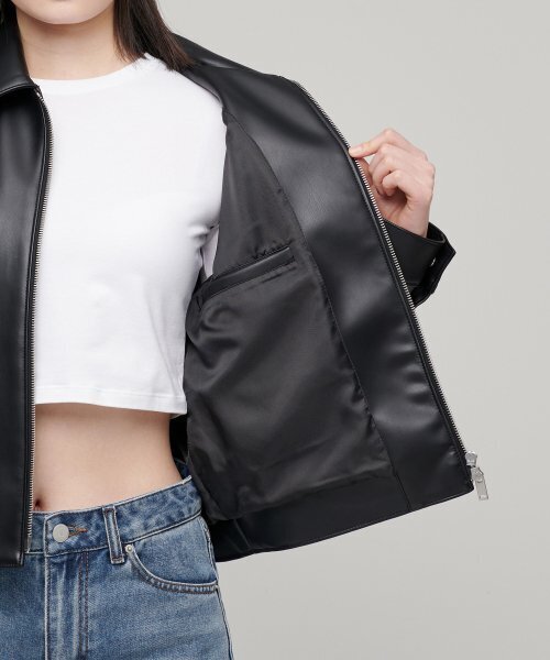 MUSINSA STANDARD WOMAN（ムシンサスタンダードウーマン）の「ウィメンズ シンセティックレザー オーバーサイズ シングルジャケット [ブラック]（ライダースジャケット・レディース・その他・SMALL/MEDIUM）」の10枚目の写真