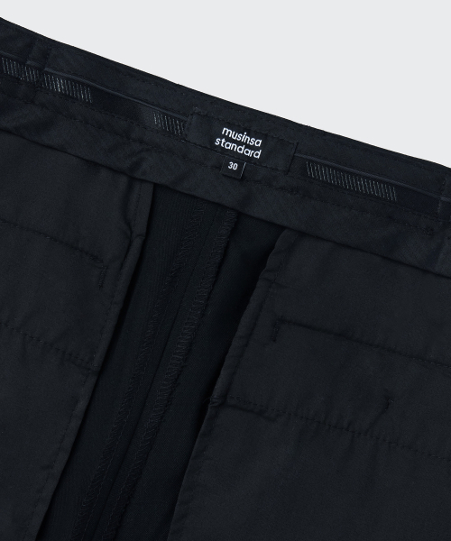 MUSINSA STANDARD（ムシンサスタンダード）の「スーパーワイドヒドゥンバンディングスラックス[ブラック]（スラックス・メンズ・その他・28/29/32/30/31/33/26/27/40/38/36/34/42）」の5枚目の写真