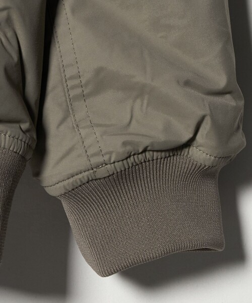 THE NORTH FACE(ザノースフェイス)の「<THE NORTH FACE>ウィンターボンバージャケット / キッズ 130cm-160cm(ブルゾン・キッズ・ベージュ/ブラック・150cm/140cm/130cm/160cm)」の5枚目の写真