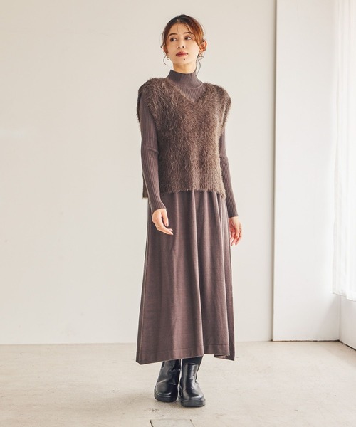 studio CLIP（スタディオクリップ）の「シャギーベスト×ニットワンピース（ワンピース・レディース・ブラウン/モカ/アイボリー・FREE）」の2枚目の写真