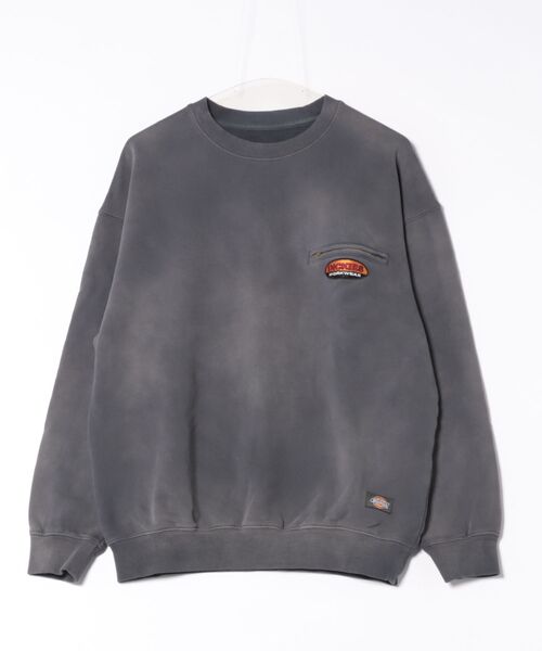 Dickies(ディッキーズ)の「【Dickies(R) x SEDAN ALL-PURPOSE(R)】Faded Washed Crewneck Sweatshirt/バックプリントスウェット(スウェット・メンズ・チャコールグレー/カーキ・SMALL/MEDIUM/LARGE/X-LARGE)」の2枚目の写真