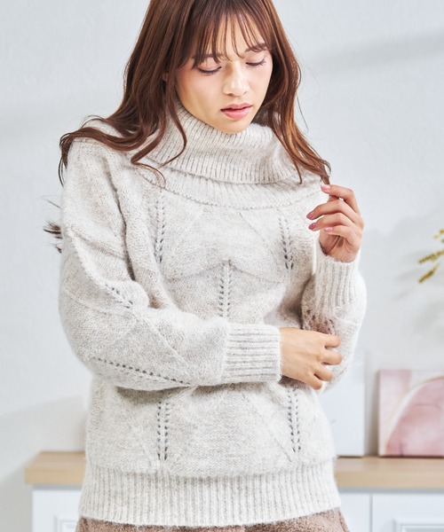 MISCH MASCH(ミッシュマッシュ)の「一部店舗限定 オフショルケーブルニット(ニット/セーター・レディース・アイボリー/グレー/レッド・フリ-)」の19枚目の写真
