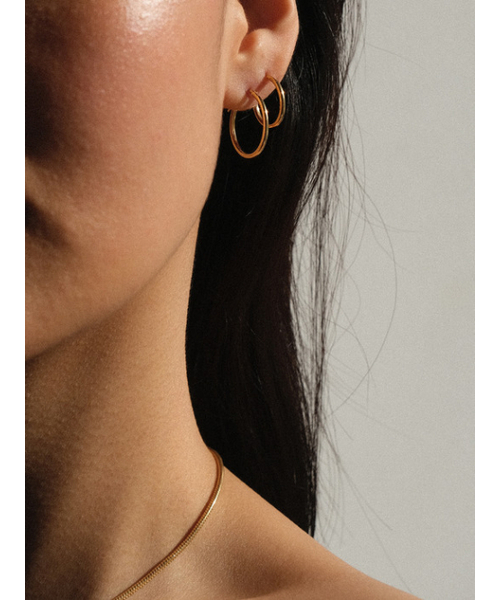 ANOTHERLAYER(アナザーレイヤー)の「Minimal Hoop Earring - Gold (silver925)(ピアス(両耳用)・レディース・その他・SMALL/MEDIUM)」の2枚目の写真