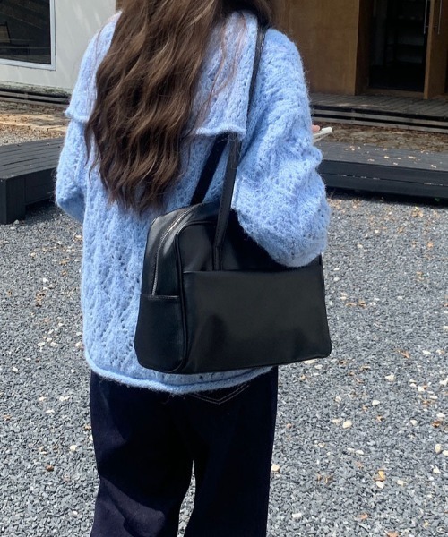 yuue' ( wear )(ユーイ)の「アウトポケットスクエアボストンバッグ/通勤通学/A4サイズ対応(ショルダーバッグ・レディース・ブラック/ダークブラウン・FREE)」の5枚目の写真
