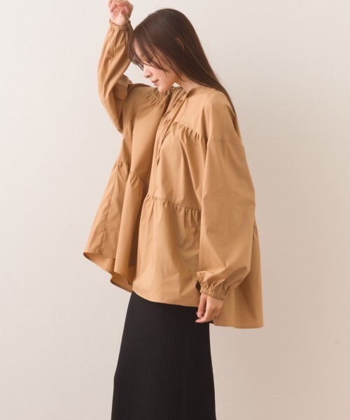 OMNES（オムネス）の「ポプリンティアードチュニック長袖ブラウス（シャツ/ブラウス・レディース・ベージュ/グリーン系その他/ブルー系その他/ホワイト/ライトグリーン/ブラック・FREE）」の18枚目の写真