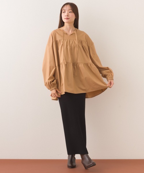 OMNES（オムネス）の「ポプリンティアードチュニック長袖ブラウス（シャツ/ブラウス・レディース・ベージュ/グリーン系その他/ブルー系その他/ホワイト/ライトグリーン/ブラック・FREE）」の20枚目の写真