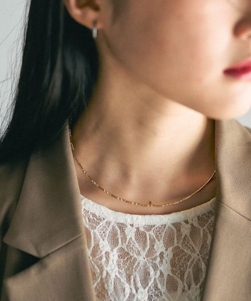 LEPSIM(レプシィム)の「ステンレスアソートチョーカー 633036(チョーカー・レディース・シルバー/シルバー系その他/ゴールド/ゴールド系その他・ONE SIZE)」の4枚目の写真