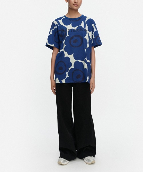 marimekko(マリメッコ)の「【kioski】Vihne Unikko / t-shirt(Tシャツ/カットソー・レディース・ブルー・X-LARGE/LARGE/MEDIUM/SMALL/X-SMALL)」の1枚目の写真