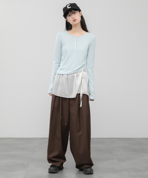 HEILIS（ヘイリス）の「ヘンリーネックベーシック長袖トップス / トップス 長袖 春服 秋服 冬服 韓国 ノームコア ヘンリーネック 長袖 カジュアル シンプル 無地 コンパクト ヘンリーネック オフィスカジュアル 白 ブルー ブラウン グレー ホワイト ブラック カットソー ノームコア（Tシャツ/カットソー・レディース・ブラウン/ブラック/オフホワイト/ブルー・FREE）」の9枚目の写真