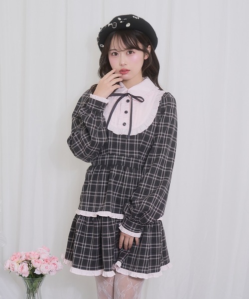 Honey Cinnamon(ハニーシナモン)の「配色ヨークフリルワンピース(ワンピース・レディース・ピンク/サックスブルー・FREE)」の2枚目の写真