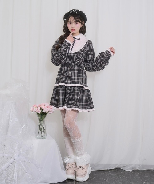 Honey Cinnamon(ハニーシナモン)の「配色ヨークフリルワンピース(ワンピース・レディース・ピンク/サックスブルー・FREE)」の3枚目の写真