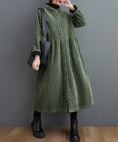 Doux Belle(ドゥーベル)の「裏起毛コーデュロイシャツワンピース(シャツワンピース・レディース・ブラウン/グリーン/ブラック/ダークブラウン・X-LARGE/MEDIUM/LARGE)」の5枚目の写真