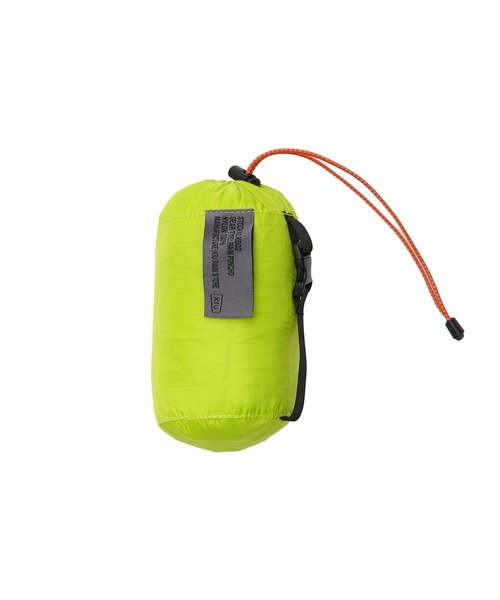 KiU（キウ）の「超軽量 ライトウェイトコンパクトポンチョ（レインコート/ポンチョ・メンズ・ブラック/ベージュ/イエロー・FREE）」の18枚目の写真