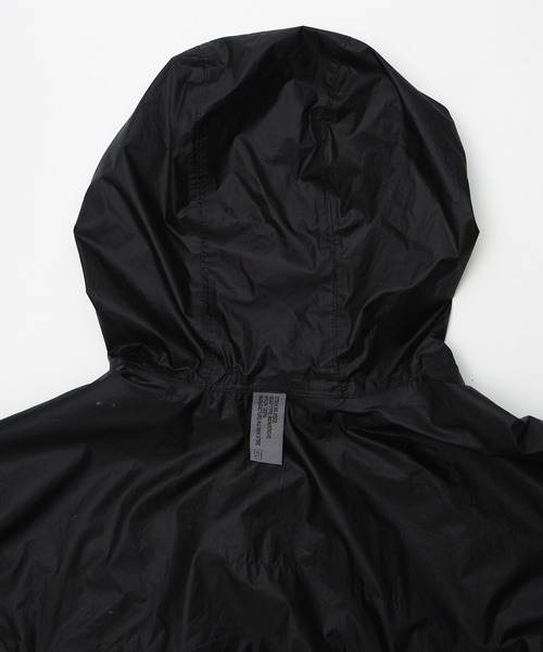 KiU（キウ）の「超軽量 ライトウェイトコンパクトポンチョ（レインコート/ポンチョ・メンズ・ブラック/ベージュ/イエロー・FREE）」の12枚目の写真
