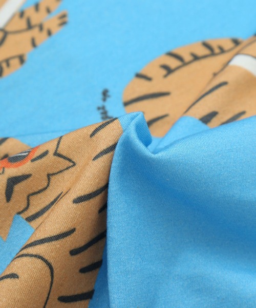 DILASH（ディラッシュ）の「【綿100％】サングラスタイガー！手書き風ゆるトラ総柄Tシャツ（Tシャツ/カットソー・キッズ・オレンジ/ターコイズブルー・140/130/120/110/100/90/80）」の8枚目の写真