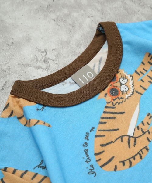 DILASH（ディラッシュ）の「【綿100％】サングラスタイガー！手書き風ゆるトラ総柄Tシャツ（Tシャツ/カットソー・キッズ・オレンジ/ターコイズブルー・140/130/120/110/100/90/80）」の6枚目の写真