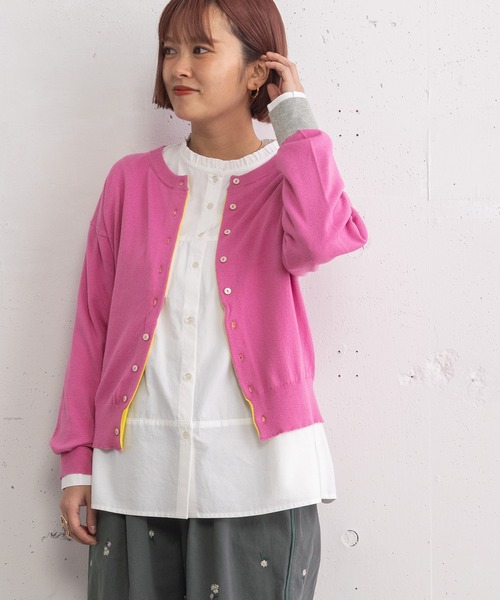 POU DOU DOU(プードゥドゥ)の「ひねり前立てクルーネックカーディガン(カーディガン/ボレロ・レディース・グレー/ブルー/ブラック/イエロー/ピンク・3)」の1枚目の写真