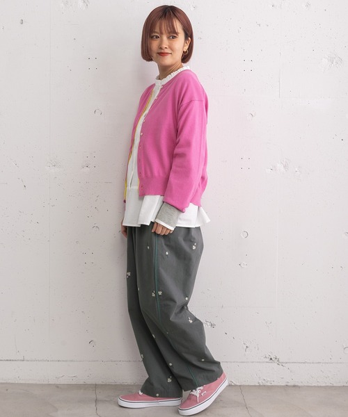 POU DOU DOU(プードゥドゥ)の「ひねり前立てクルーネックカーディガン(カーディガン/ボレロ・レディース・グレー/ブルー/ブラック/イエロー/ピンク・3)」の10枚目の写真