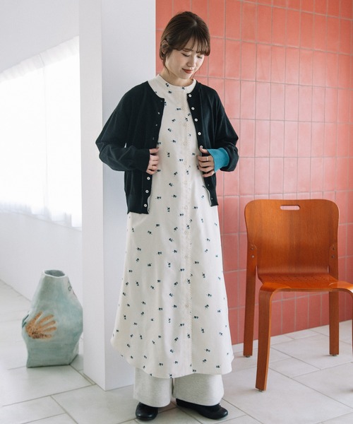 POU DOU DOU(プードゥドゥ)の「ひねり前立てクルーネックカーディガン(カーディガン/ボレロ・レディース・グレー/ブルー/ブラック/イエロー/ピンク・3)」の21枚目の写真