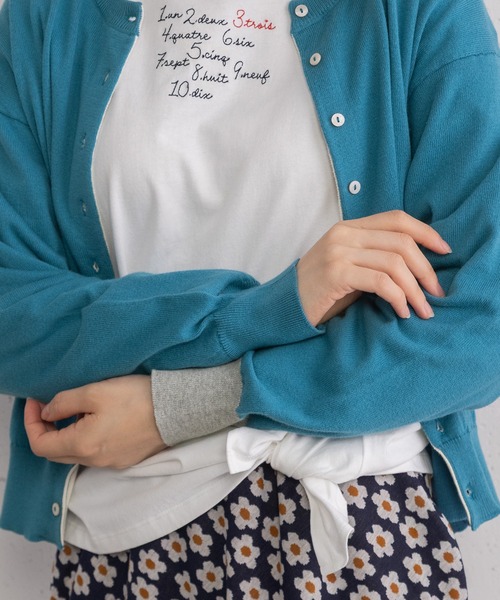 POU DOU DOU(プードゥドゥ)の「ひねり前立てクルーネックカーディガン(カーディガン/ボレロ・レディース・グレー/ブルー/ブラック/イエロー/ピンク・3)」の6枚目の写真