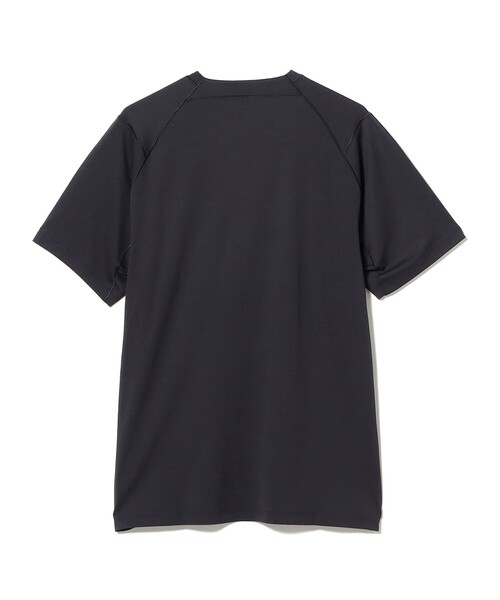 BEAMS（ビームス）の「ARC’TERYX / CORMAC LOGO SS（Tシャツ/カットソー・メンズ・ブラック・LARGE/SMALL/MEDIUM）」の6枚目の写真