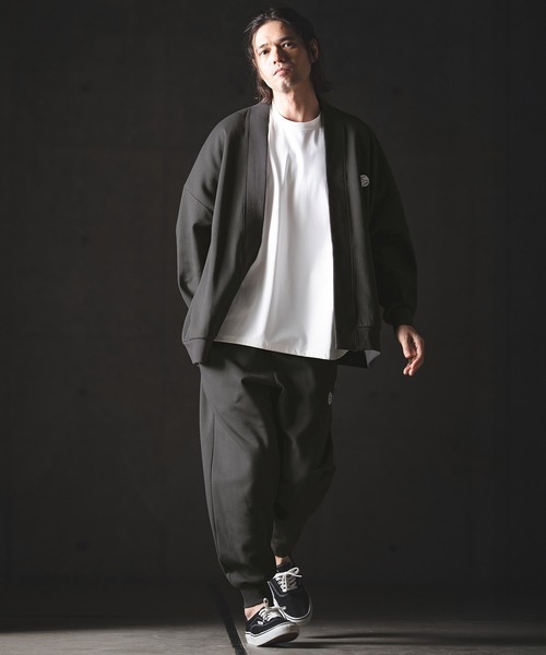 GLIMCLAP(グリムクラップ)の「mp14555-Pique Fabric Relaxed Fit Joggers ジョガーパンツ(201-022-gls-cg)(スウェットパンツ・メンズ・オフホワイト/ブラック/チャコール・L/M/S)」の13枚目の写真