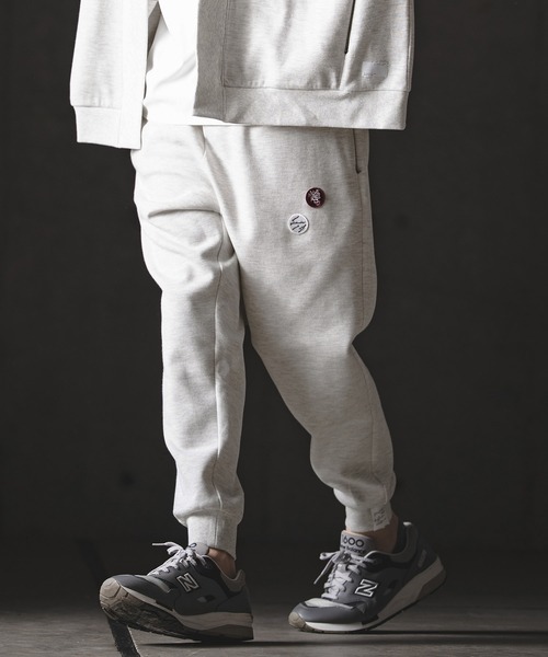 GLIMCLAP(グリムクラップ)の「mp14555-Pique Fabric Relaxed Fit Joggers ジョガーパンツ(201-022-gls-cg)(スウェットパンツ・メンズ・オフホワイト/ブラック/チャコール・L/M/S)」の17枚目の写真
