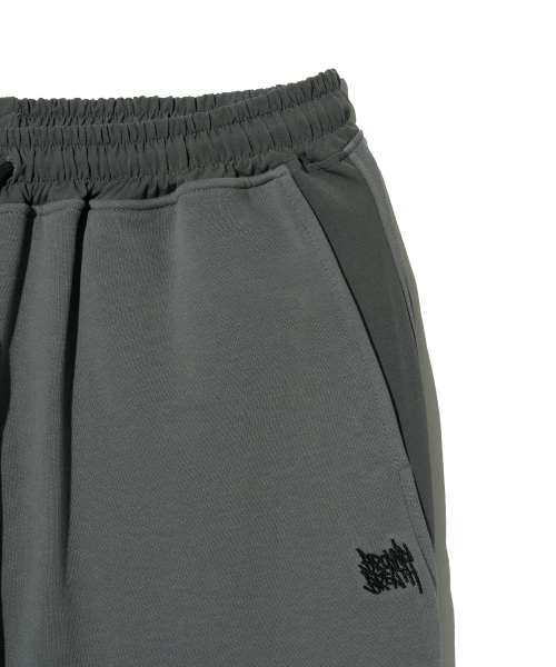 BROWNBREATH（ブラウンブレス）の「W TAG DIVIDE PANTS - GREY（その他パンツ・レディース・その他・S）」の4枚目の写真