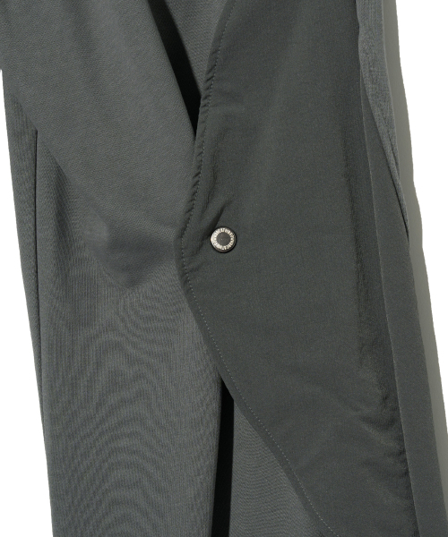 BROWNBREATH（ブラウンブレス）の「W TAG DIVIDE PANTS - GREY（その他パンツ・レディース・その他・S）」の5枚目の写真