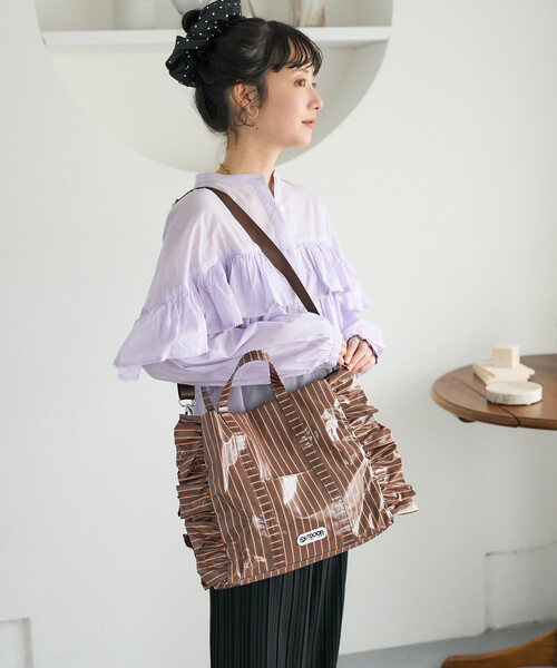 FREAK'S STORE(フリークスストア)の「OUTDOOR PRODUCTS × FREAK'S STORE/アウトドアプロダクツ 別注 2WAY ストライプ PVC トートバッグ/ショルダーバッグ/PVCバッグ/A4サイズトートバッグ(トートバッグ・レディース・ブルー/ベージュ/ブラウン・ONE SIZE)」の14枚目の写真