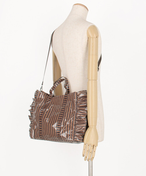 FREAK'S STORE(フリークスストア)の「OUTDOOR PRODUCTS × FREAK'S STORE/アウトドアプロダクツ 別注 2WAY ストライプ PVC トートバッグ/ショルダーバッグ/PVCバッグ/A4サイズトートバッグ(トートバッグ・レディース・ブルー/ベージュ/ブラウン・ONE SIZE)」の7枚目の写真