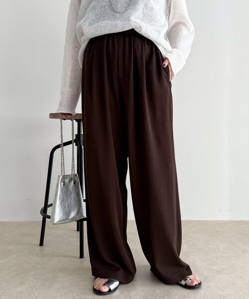 fredy emue（フレディエミュ）の「【ラクなのにきちんと見え】シャラリツイル イージーパンツ（その他パンツ・レディース・ブラウン/レモンイエロー/ブラック/ベージュ・36/38）」の18枚目の写真