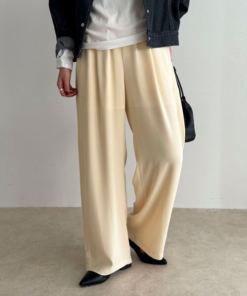 fredy emue（フレディエミュ）の「【ラクなのにきちんと見え】シャラリツイル イージーパンツ（その他パンツ・レディース・ブラウン/レモンイエロー/ブラック/ベージュ・36/38）」の12枚目の写真