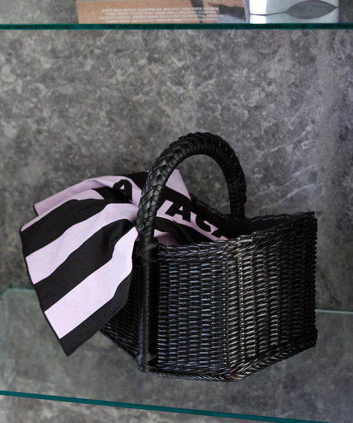 IENA（イエナ）の「A VACATION/ア ヴァケーション 別注 SEESAW RTN S バッグ 26SS-A112（ハンドバッグ・レディース・キャメル/ブラック・FREE）」の3枚目の写真