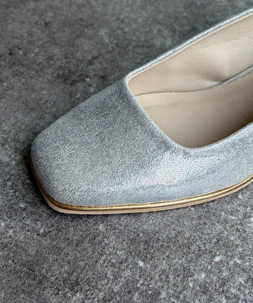 Chez toi（シェトワ）の「バックゴムパンプス（パンプス・レディース・シルバー/ブラック/ライトベージュ・MEDIUM/LARGE）」の16枚目の写真