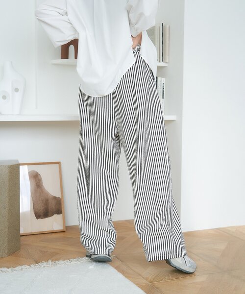 Remind me and forever（リマインドミーアンドフォーエバー）の「【M/Lサイズ展開】ストライプイージーパンツ（その他パンツ・レディース・ネイビー/マスタード/ブラック・LARGE/MEDIUM）」の20枚目の写真