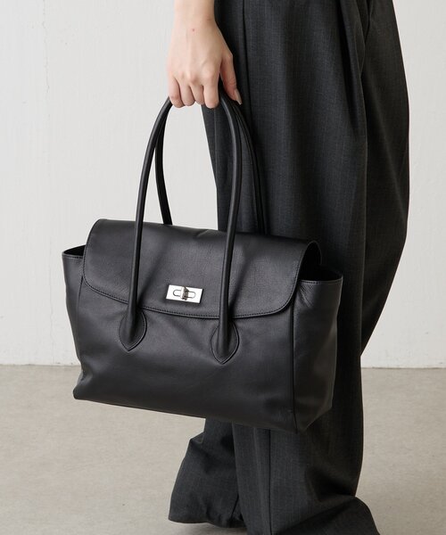 russet（ラシット）の「《@__serako.r__企画》ソフトレザーフラップトートバッグ（トートバッグ・レディース・ブラック・FREE）」の19枚目の写真