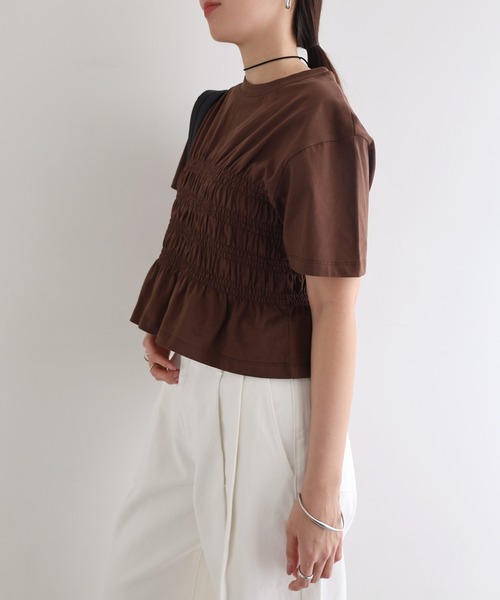 andme(アンドミー)の「シャーリングTシャツ(Tシャツ/カットソー・レディース・ピンク/ブラウン/ブラック/オフホワイト・M)」の15枚目の写真