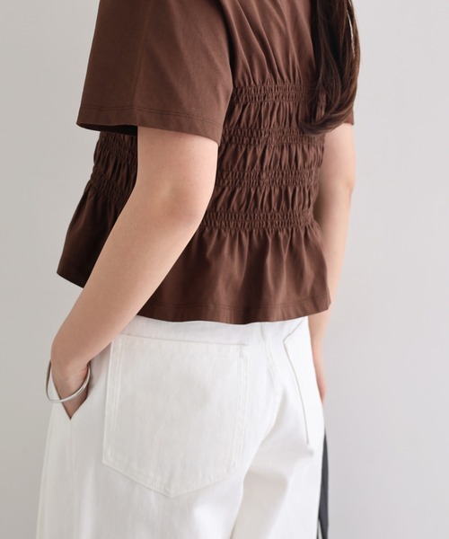 andme(アンドミー)の「シャーリングTシャツ(Tシャツ/カットソー・レディース・ピンク/ブラウン/ブラック/オフホワイト・M)」の14枚目の写真
