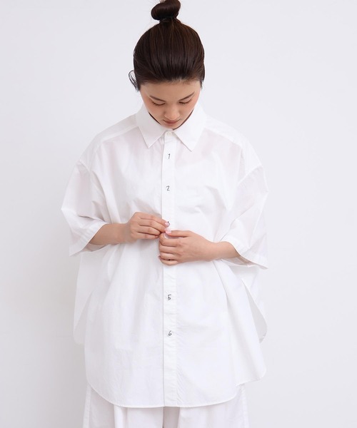 I am I in fact...(アイアムアイインファクト)の「SUSIE SHIRT(シャツ/ブラウス・レディース・ホワイト/ブラック/サックスブルー・FREE)」の21枚目の写真