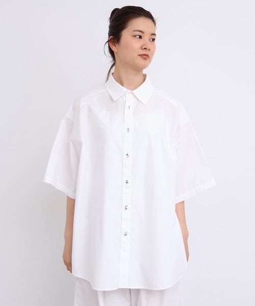 I am I in fact...(アイアムアイインファクト)の「SUSIE SHIRT(シャツ/ブラウス・レディース・ホワイト/ブラック/サックスブルー・FREE)」の20枚目の写真