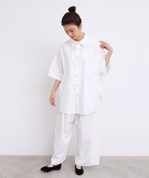 I am I in fact...(アイアムアイインファクト)の「SUSIE SHIRT(シャツ/ブラウス・レディース・ホワイト/ブラック/サックスブルー・FREE)」の9枚目の写真