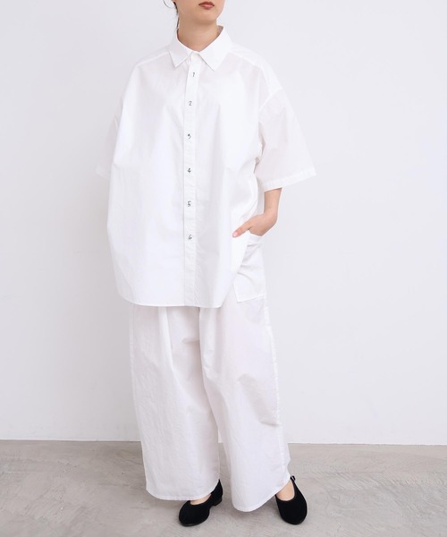 I am I in fact...(アイアムアイインファクト)の「_SUSIE SHIRT(シャツ/ブラウス・レディース・ホワイト/ブラック/サックスブルー・FREE)」の13枚目の写真