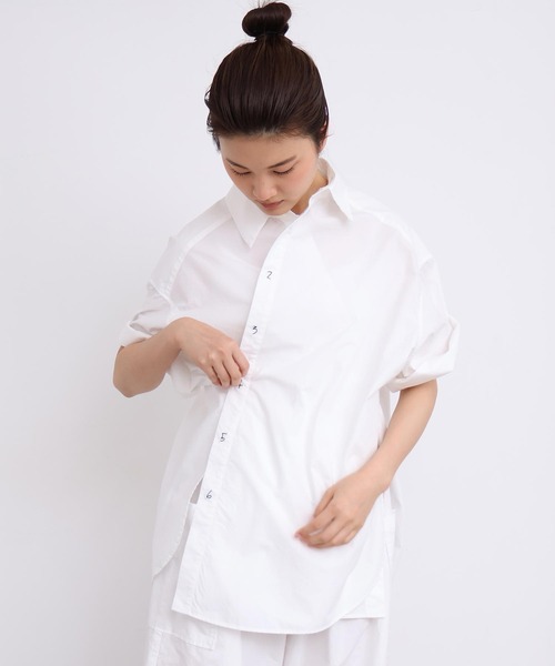 I am I in fact...(アイアムアイインファクト)の「SUSIE SHIRT(シャツ/ブラウス・レディース・ホワイト/ブラック/サックスブルー・FREE)」の11枚目の写真