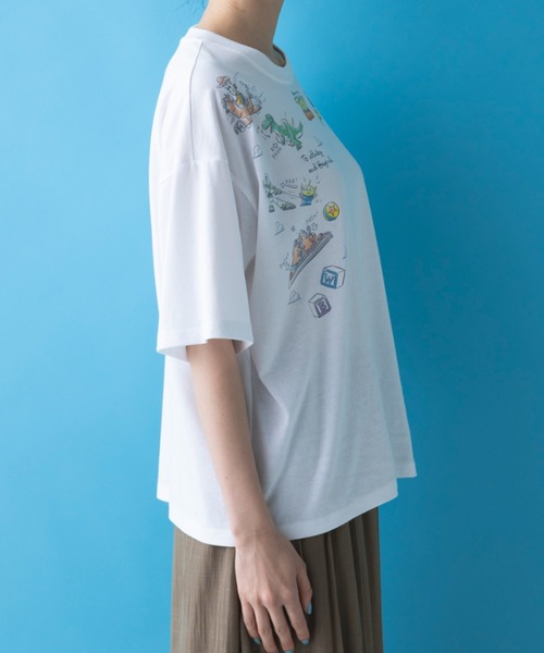 Disney(ディズニー)の「<Disney>【トイストーリー】綿混素材ゆるっとTシャツ(Tシャツ/カットソー・レディース・オフホワイト・X-LARGE/LARGE/MEDIUM/XX-LARGE)」の16枚目の写真