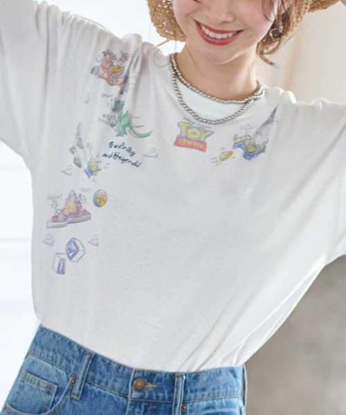 Disney(ディズニー)の「<Disney>【トイストーリー】綿混素材ゆるっとTシャツ(Tシャツ/カットソー・レディース・オフホワイト・X-LARGE/LARGE/MEDIUM/XX-LARGE)」の5枚目の写真